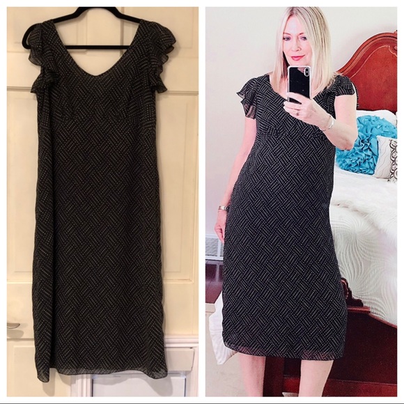 black dress with split sleeves